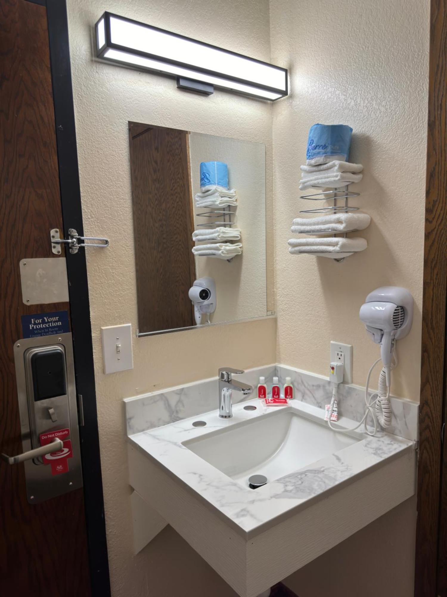 Econo Lodge Waite Park Luaran gambar