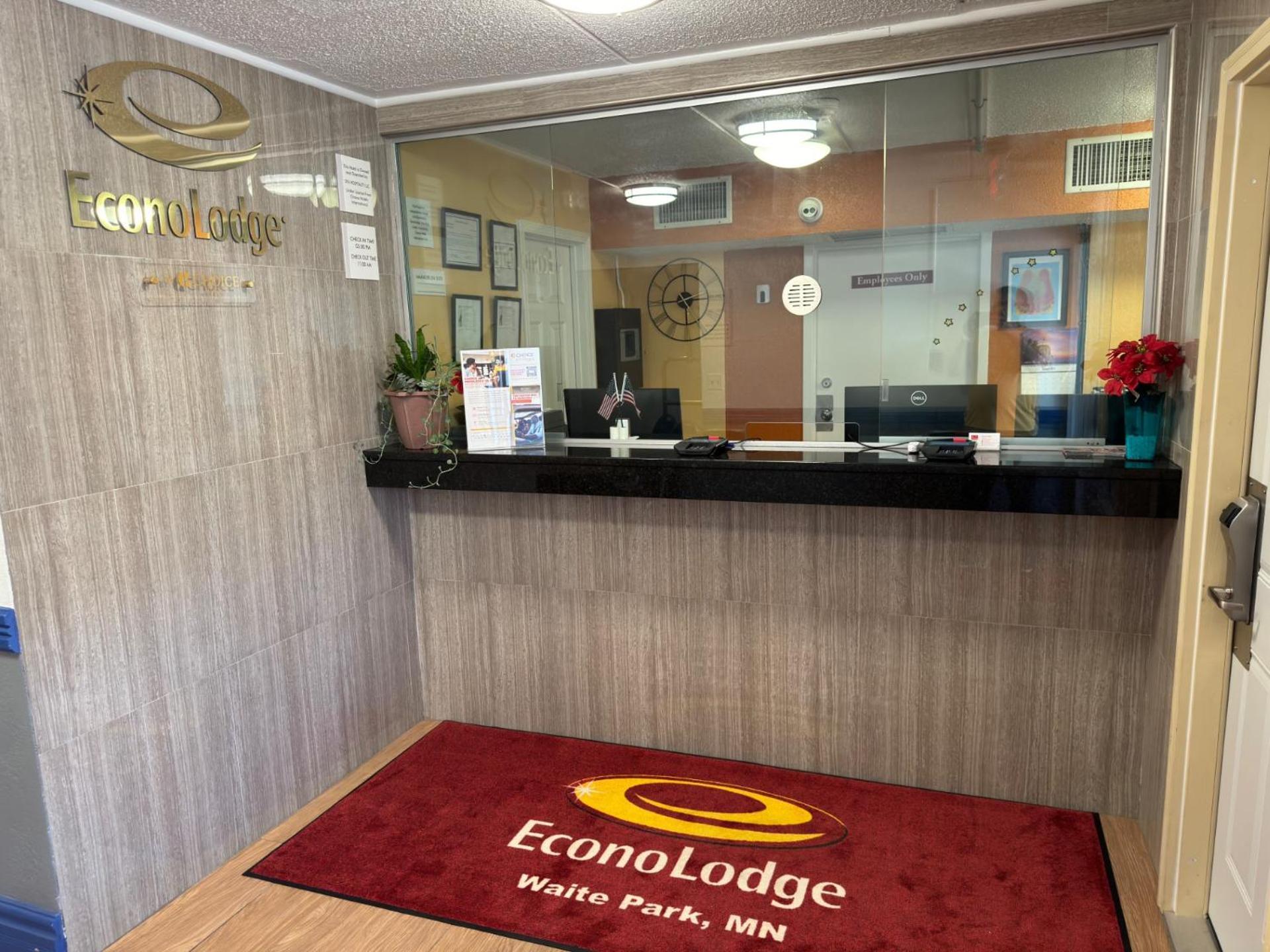 Econo Lodge Waite Park Luaran gambar
