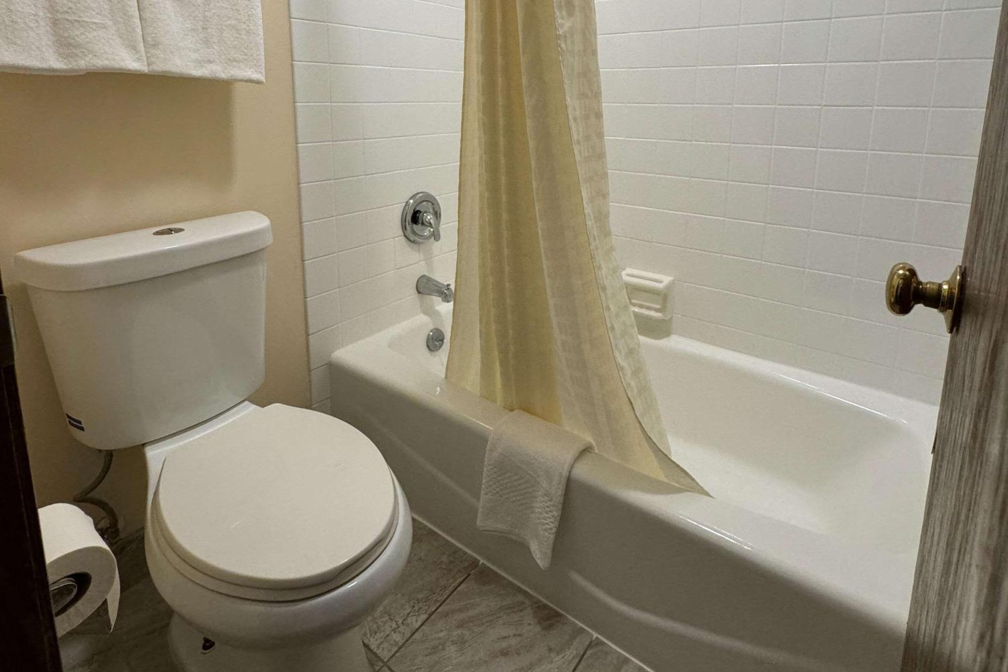 Econo Lodge Waite Park Luaran gambar